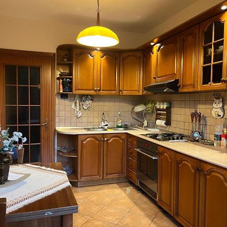 Kristi'S Apartment In The Heart Of تيرانا المظهر الخارجي الصورة