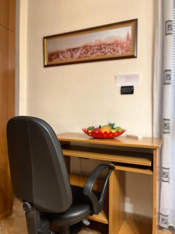 Kristi'S Apartment In The Heart Of تيرانا المظهر الخارجي الصورة