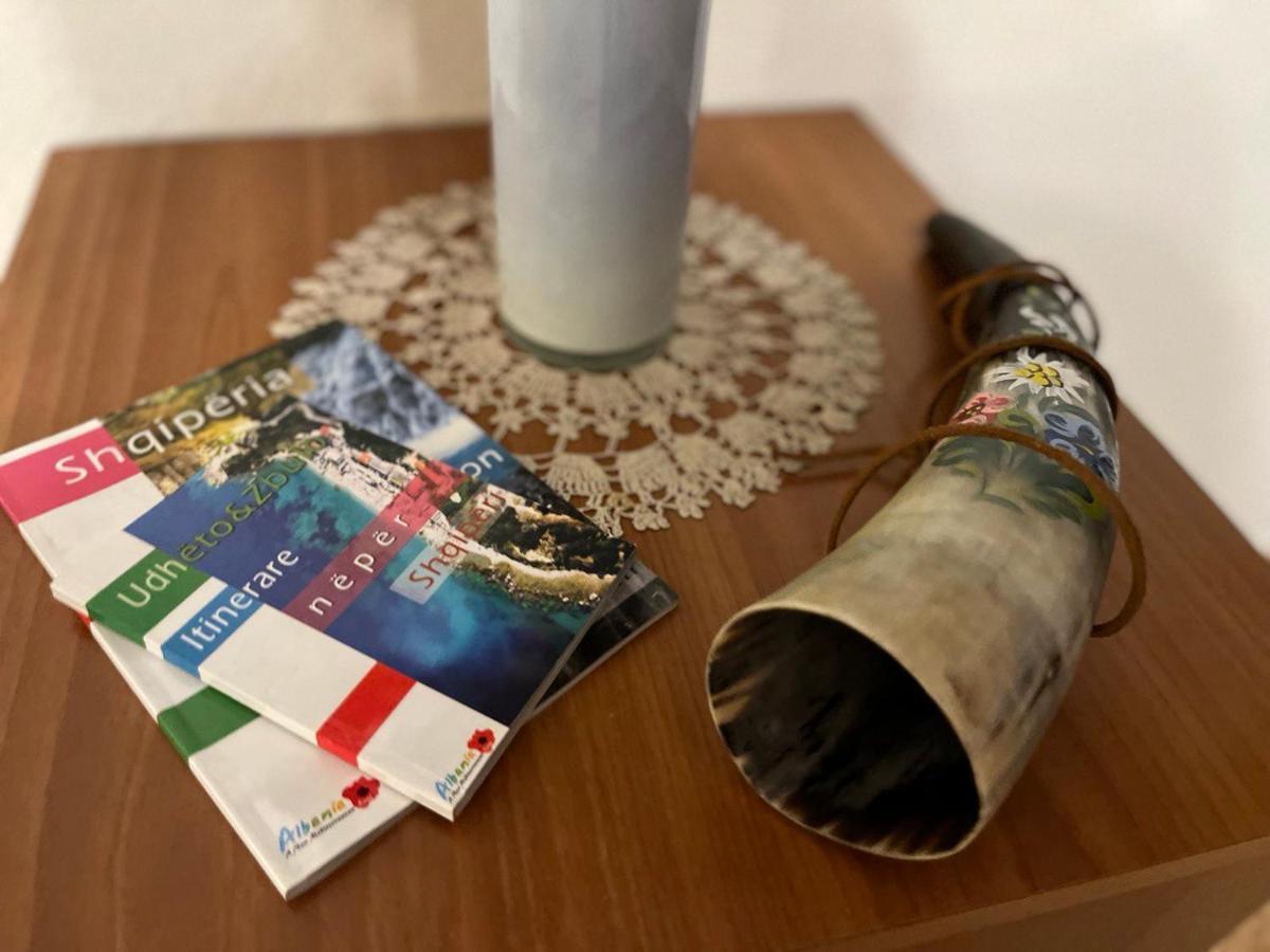 Kristi'S Apartment In The Heart Of تيرانا المظهر الخارجي الصورة